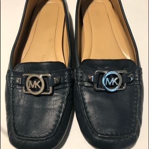 Women’s size 9 Navy Blue MK